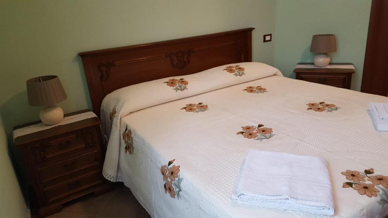 Il Paradiso Latina Buitenkant foto